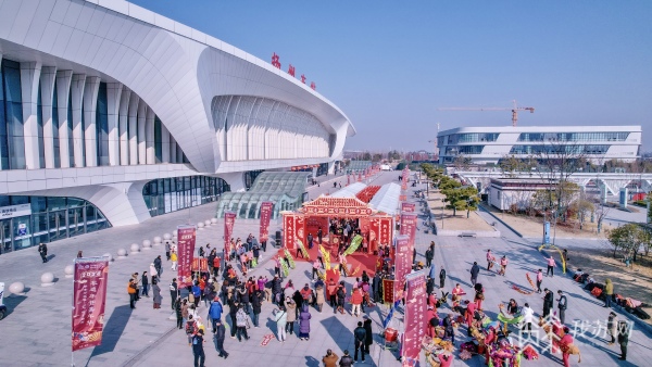 新年行大运 “艺”起下扬州 2024年扬州非遗年货嘉年华系列活动开幕
